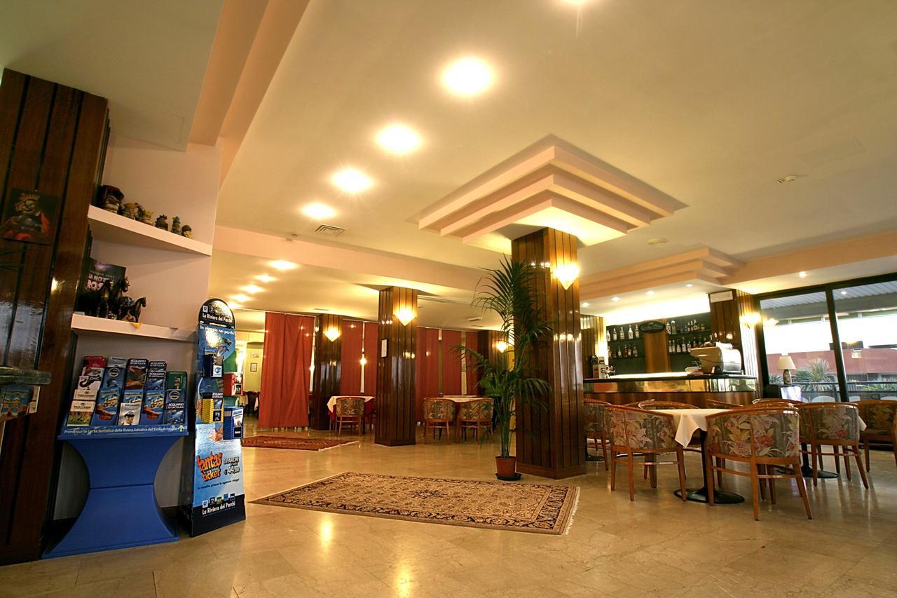 Hotel Avila In Rimini Extérieur photo